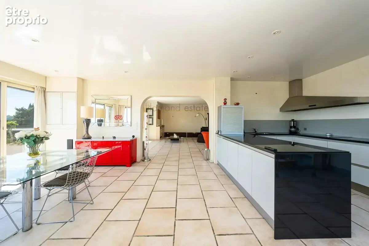 Le cannet - dernier etage - vue mer - 4 pièces 162 m2 - - photo 8