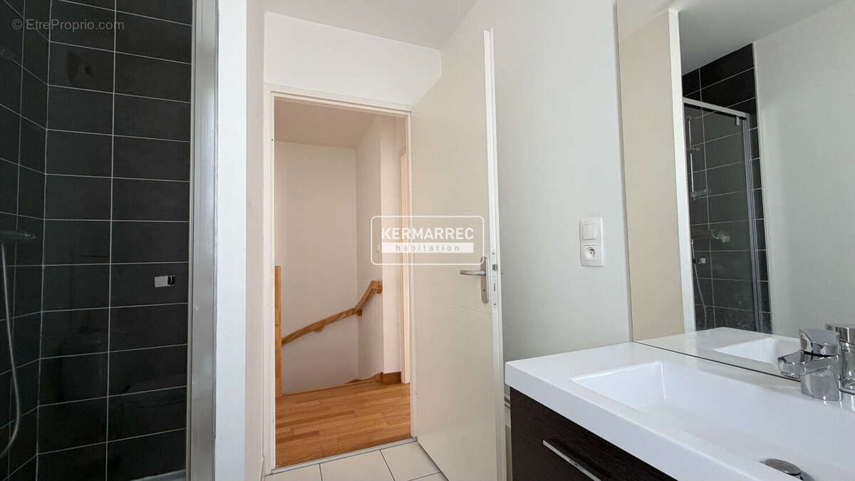 Appartement Nantes T3 duplex 61m² - vue Loire - terrasse - stationnement - photo 7