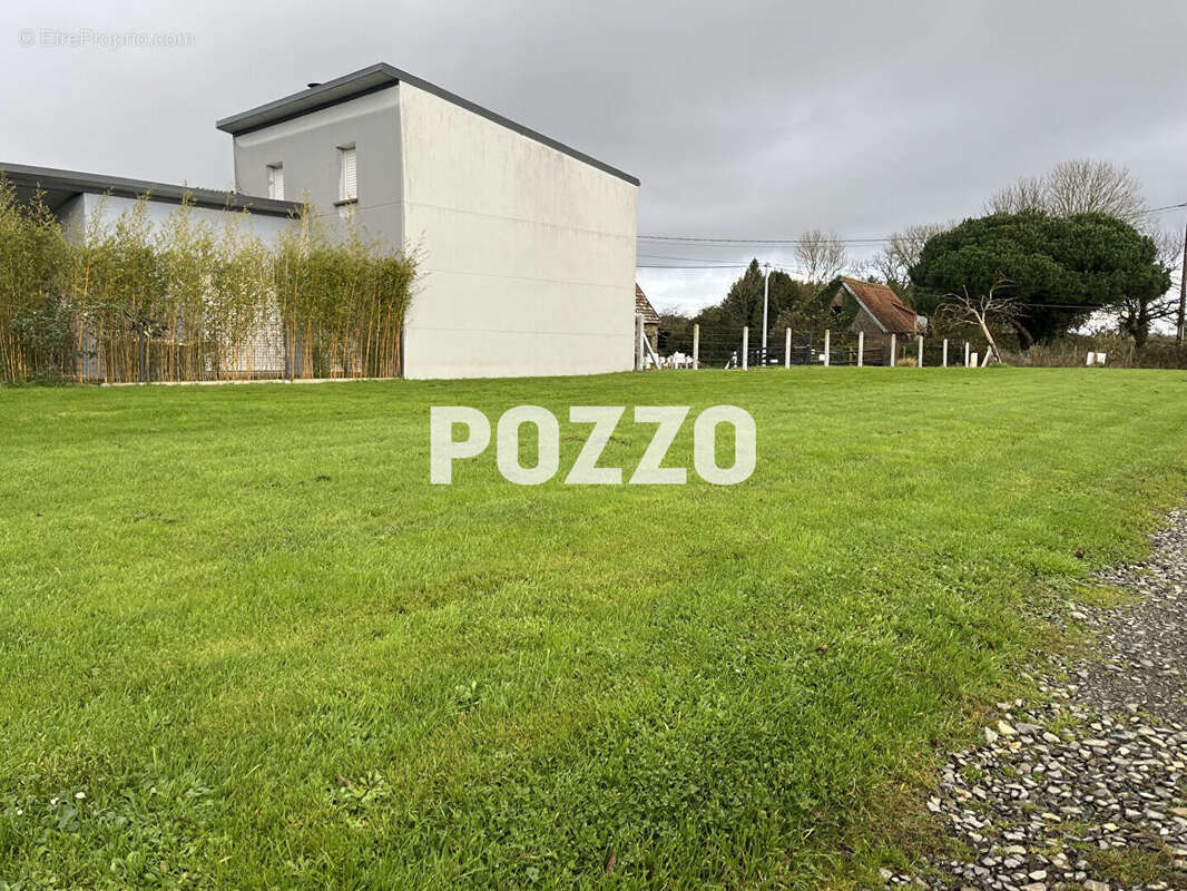 Terrain à DRAGEY-RONTHON