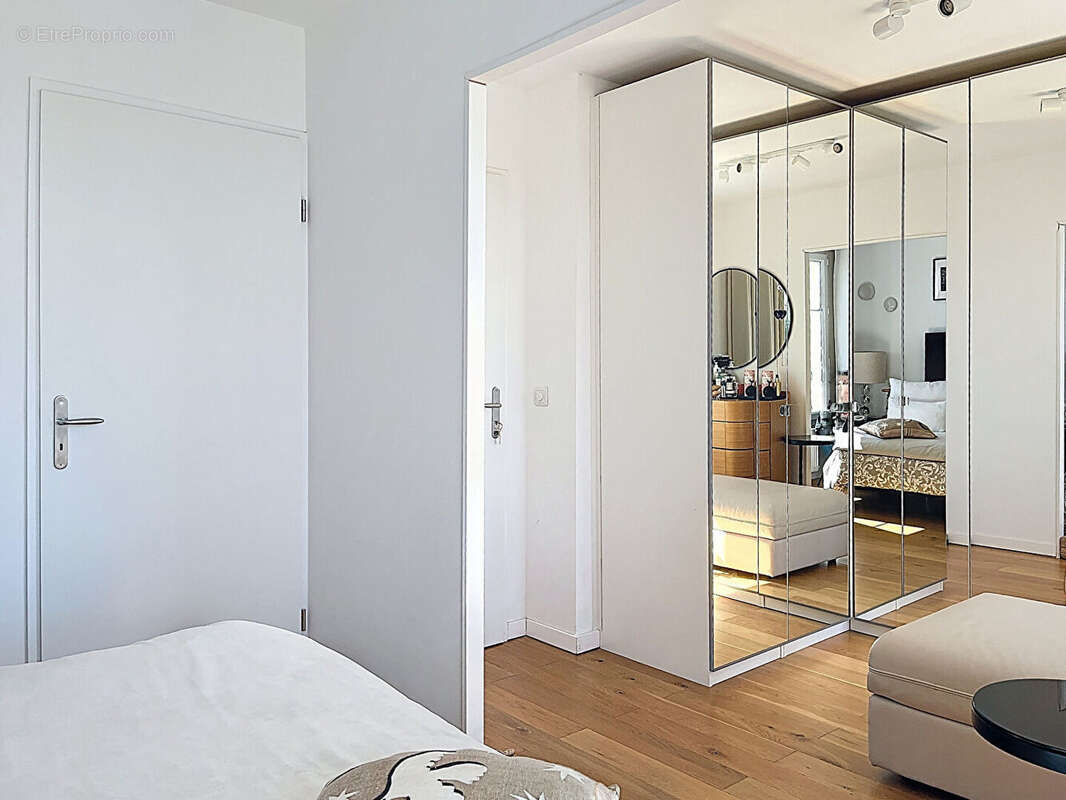 Maison à THIVERVAL-GRIGNON