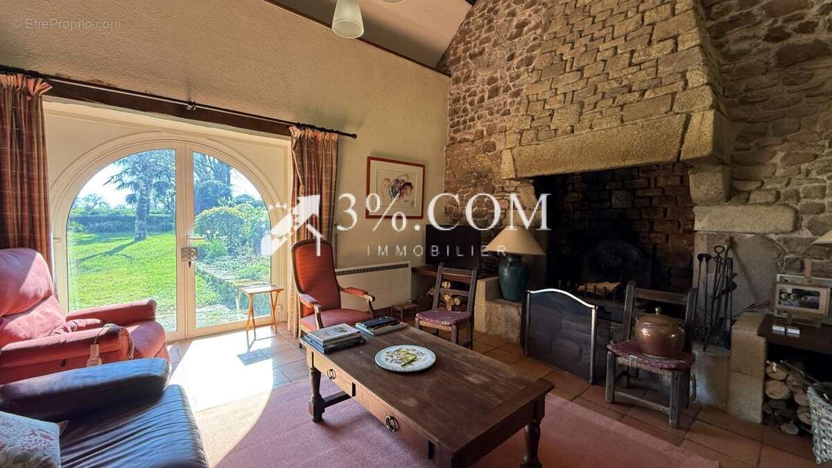 Maison à PLOUGOUMELEN