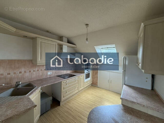 Appartement T2 avec jardin commun   Centre-ville de Vire - photo 2