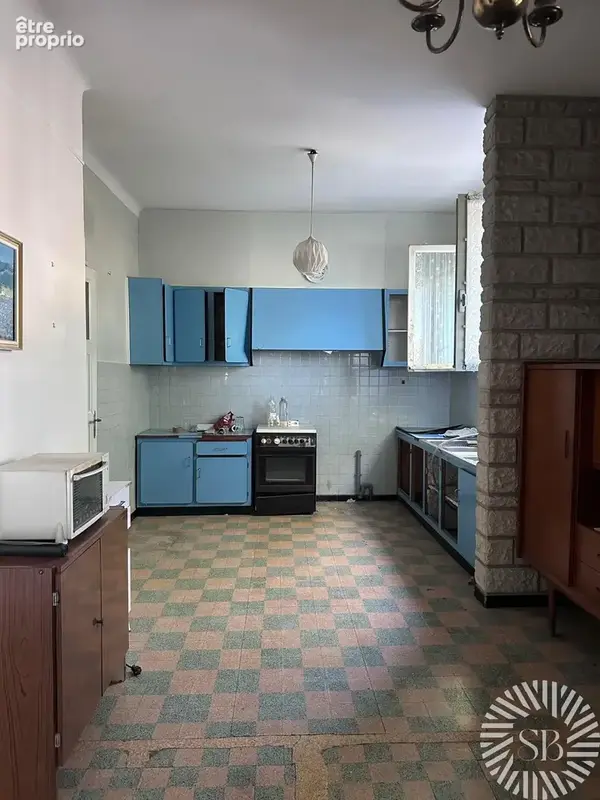 Opportunité Noves Appartement,  garage et cour constructibles - photo 2