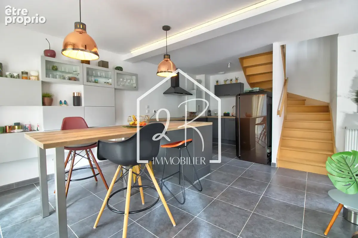 Maison mitoyenne en duplex 72,5 m2 - 3 chambres et jardin privatif - photo 1