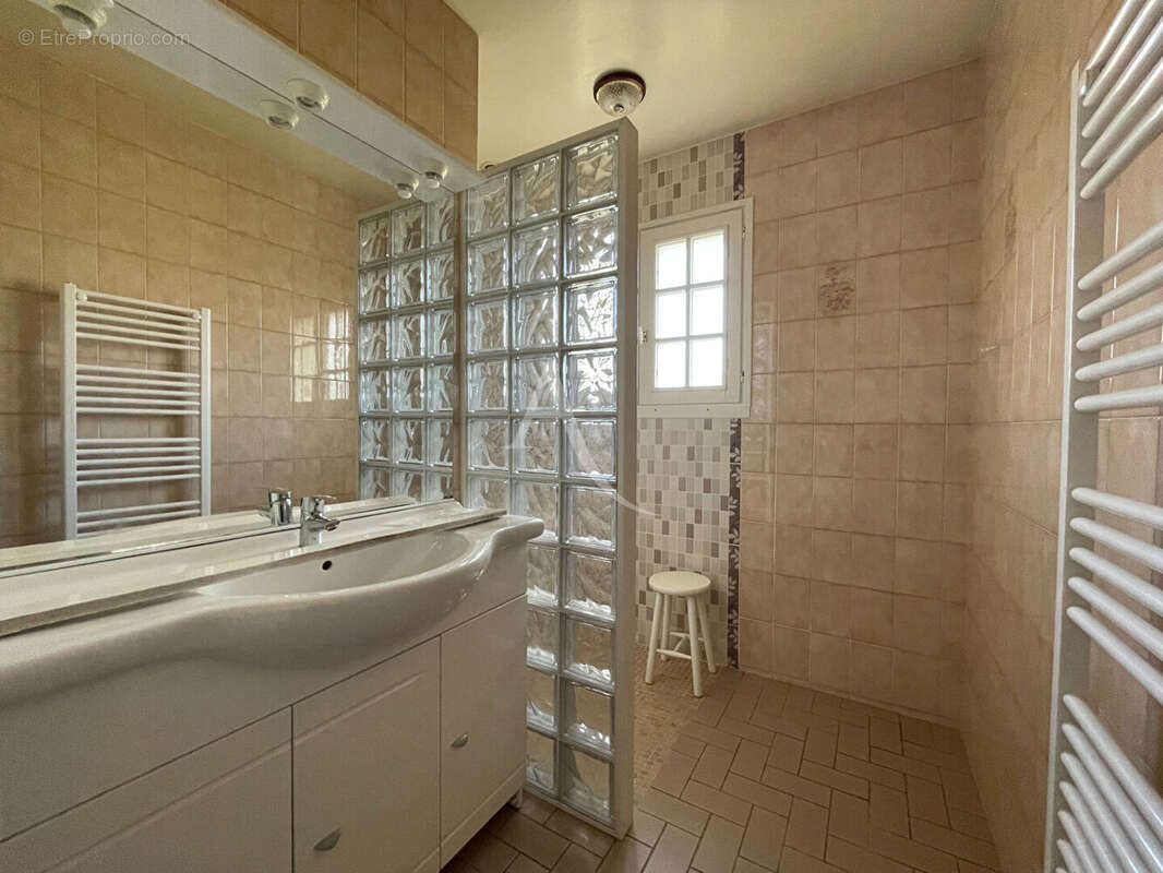 Maison à SAINT-HILAIRE-LA-FORET