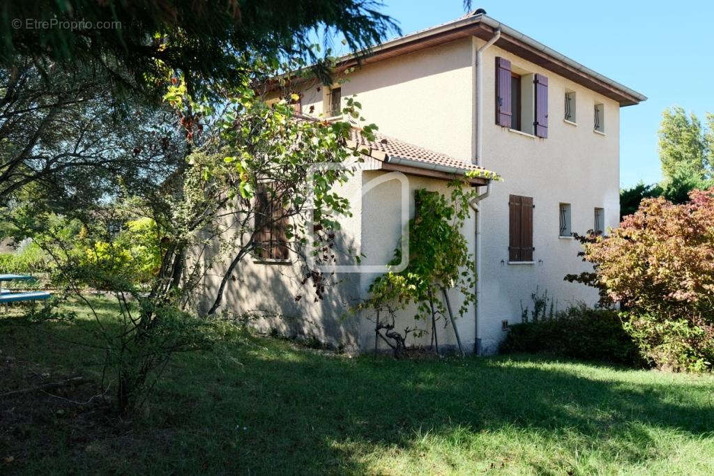 Maison à VILLENEUVE-DE-BERG