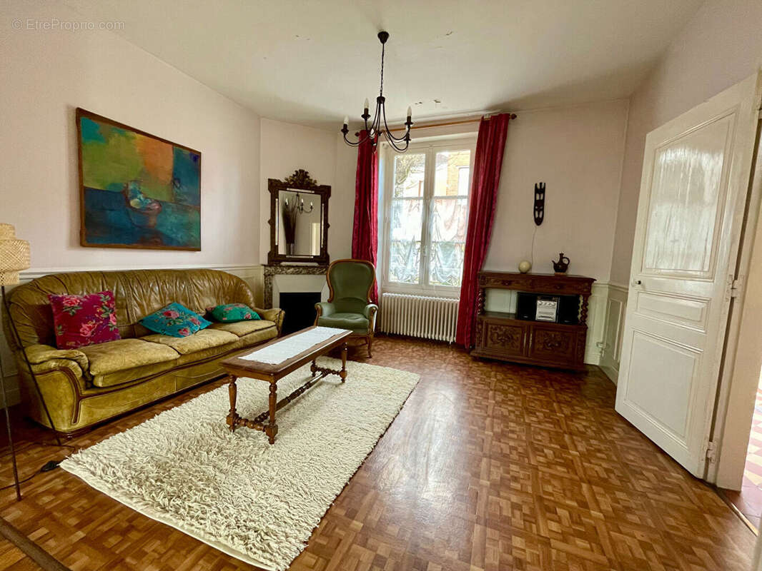 Maison de 6 pièces avec 5 chambres à vendre à Tournan en Brie - photo 3