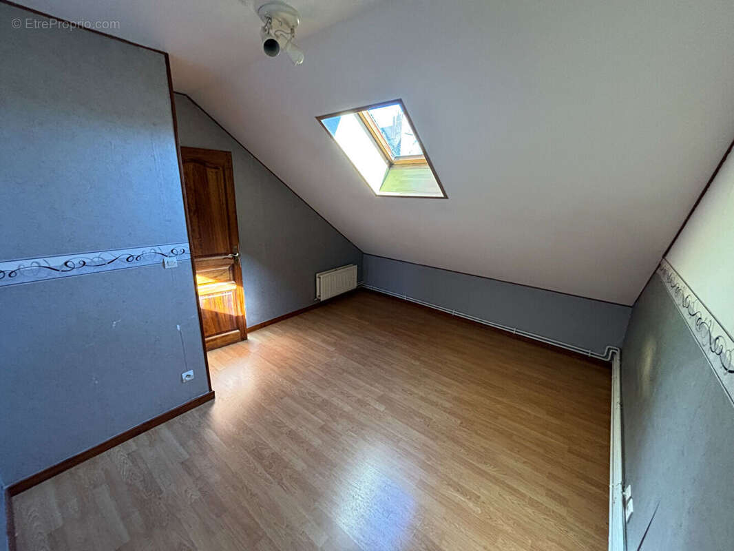 Appartement à VERVINS