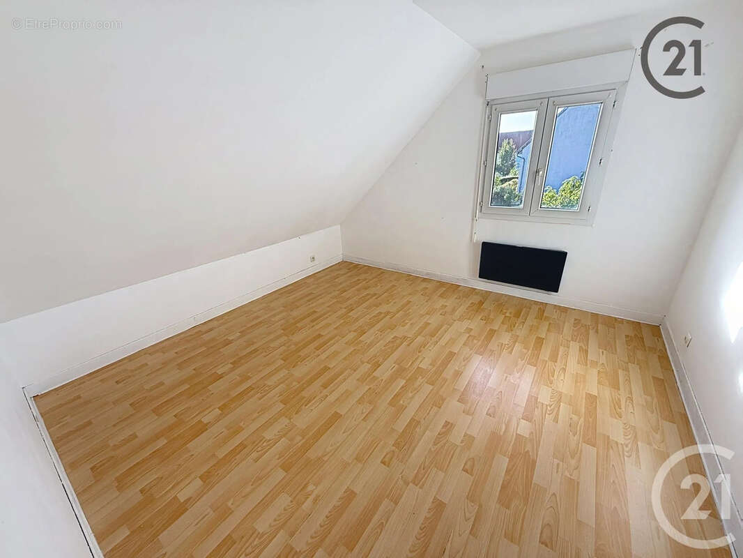 Maison à CHEMILLY-SUR-YONNE