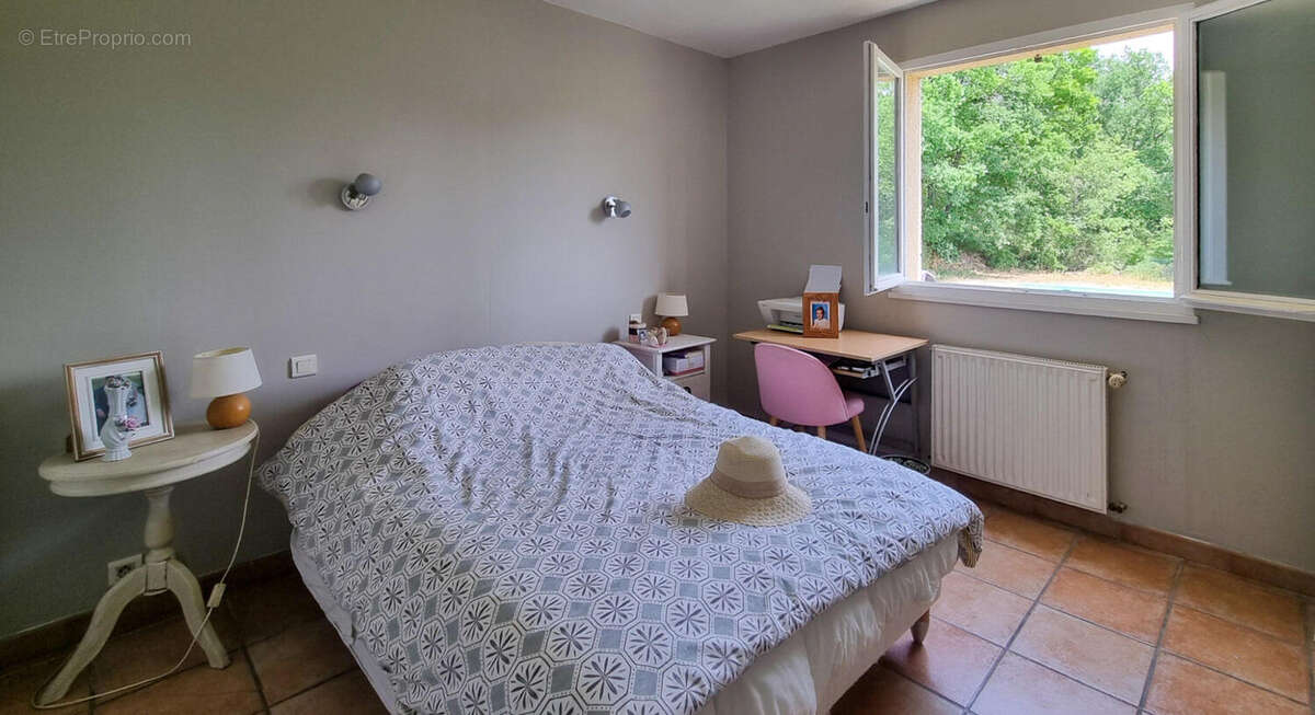 chambre - Maison à COUIZA