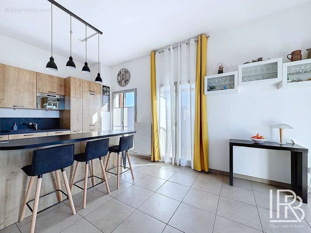 Appartement à MARSEILLE-2E