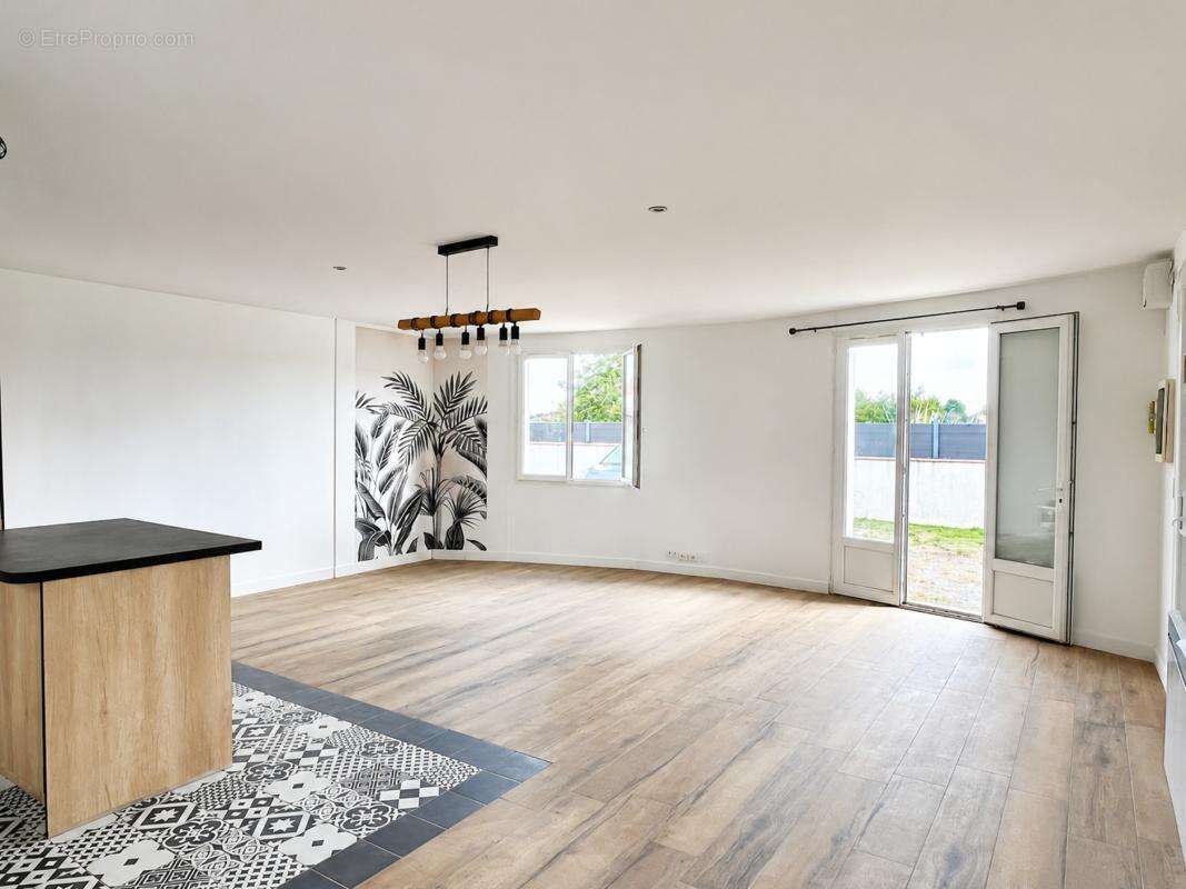 Maison 92 m² à Chaillevette  - photo 3