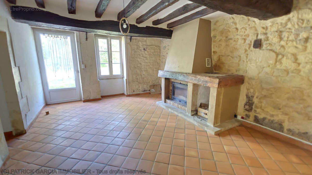 Maison à COURSON-LES-CARRIERES