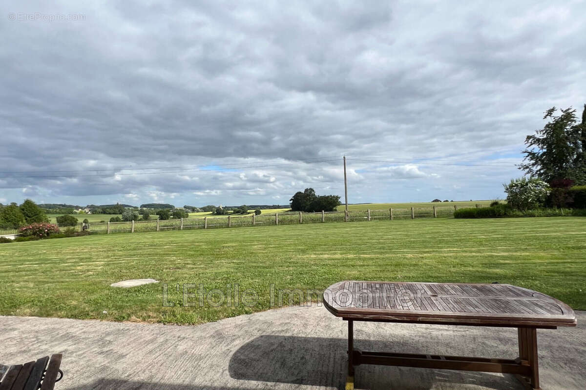 Maison 204 m² à Mortagne-Au-Perche  - photo 4