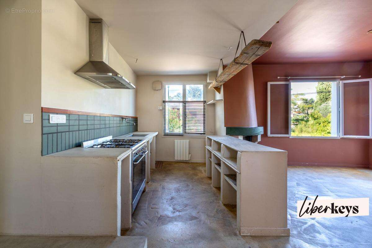 Appartement duplex à l'esprit maison avec terrasse de 40 m² et studio indépendant – Hyères Godillot - photo 2