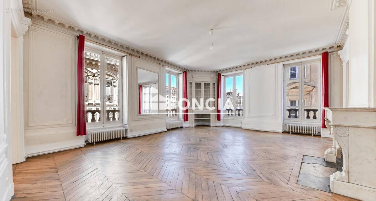 Appartement à LYON-1E