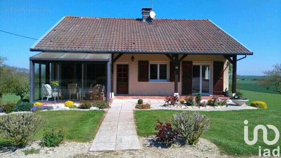 Photo 2 - Maison à CHAVANGES