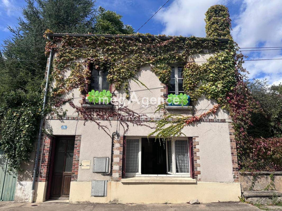 Maison à PONT-SUR-YONNE