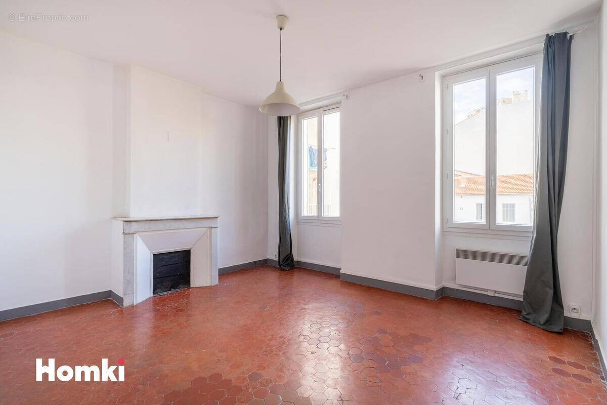 Appartement à MARSEILLE-6E