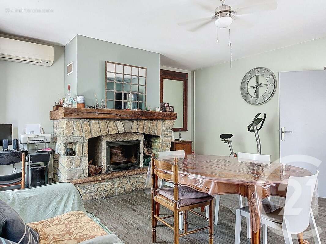 Maison à SAINT-MAXIMIN-LA-SAINTE-BAUME