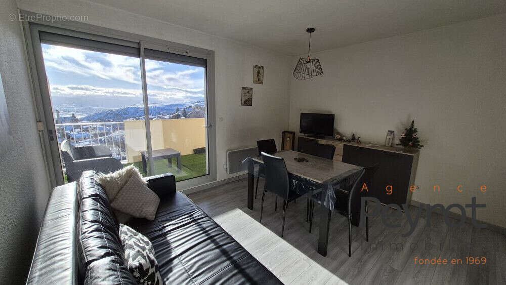 Appartement à FONT-ROMEU-ODEILLO-VIA