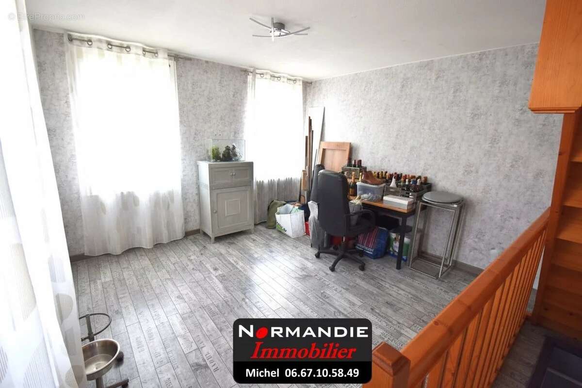 Maison à LE HOULME