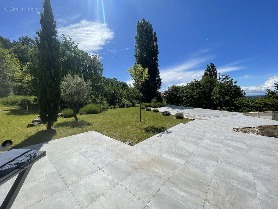 Maison à MALAUCENE