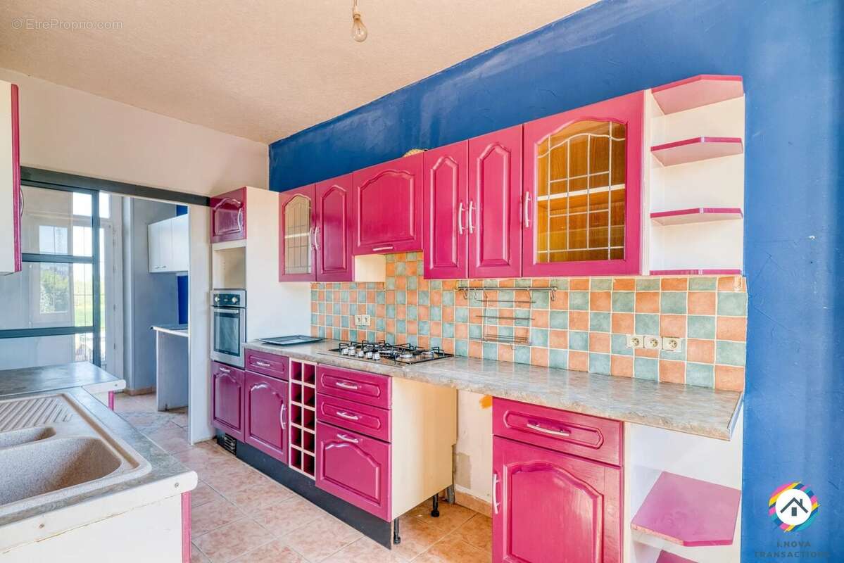 Maison à LA CHAPELLE-DE-GUINCHAY