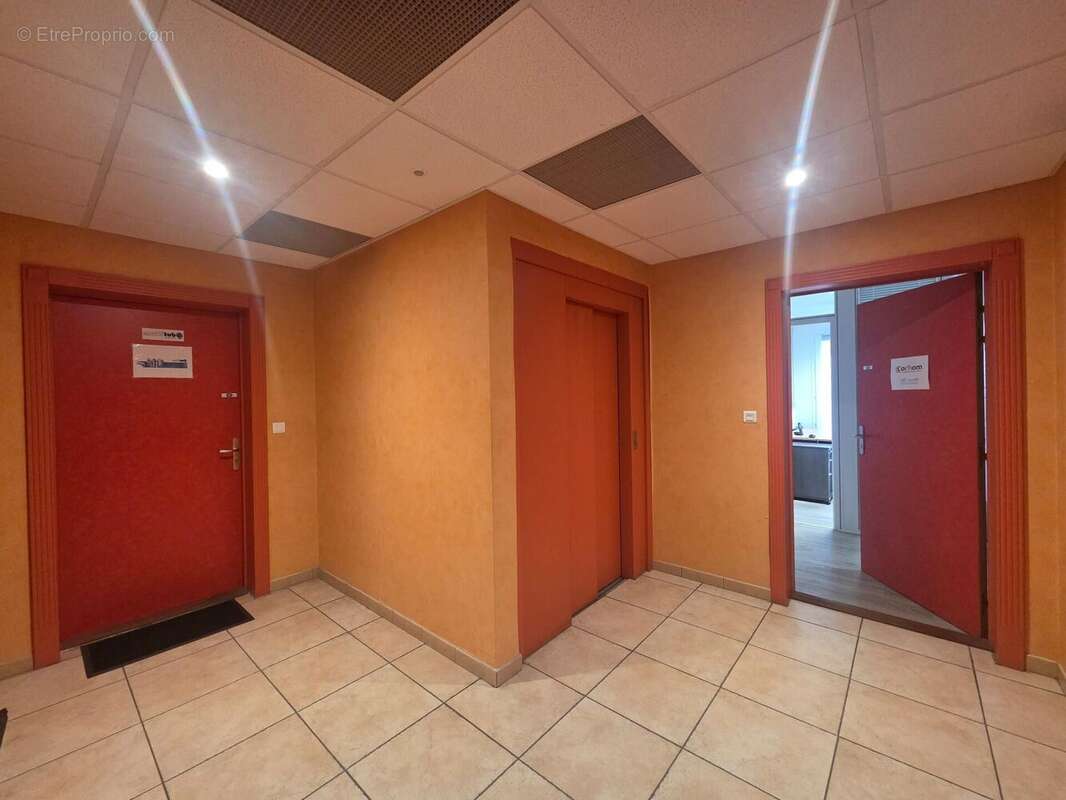 Photo 7 - Commerce à DIJON