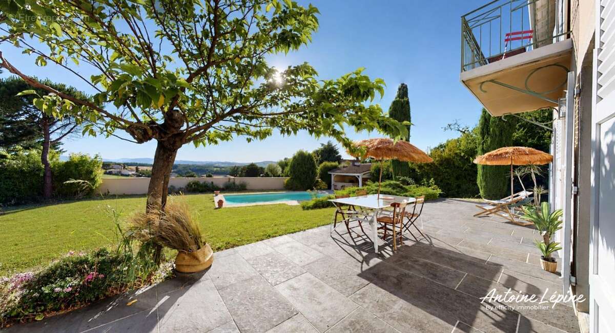 Maison 195 m² à Lachassagne  - photo 7