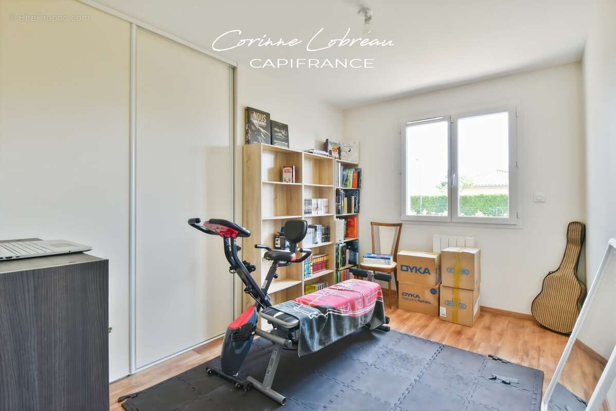 À vendre – Maison de plain-pied de 2024 à Vonnas – 3 chambres – Garage – Terrain de 550 m² - photo 11
