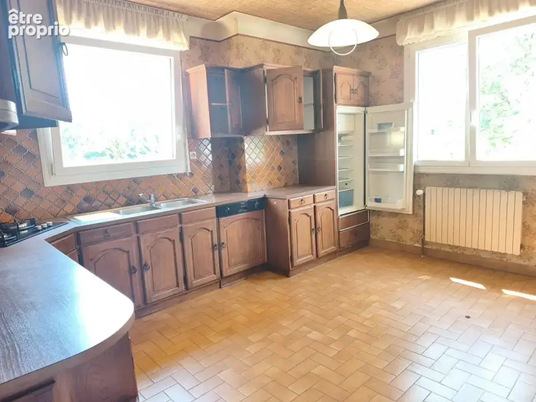 29520 Châteauneuf du Faou maison 5 chambres sur 2700 m² de terrain au calme - photo 9