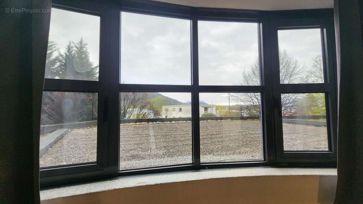 Appartement à SAINT-MARTIN-D'HERES