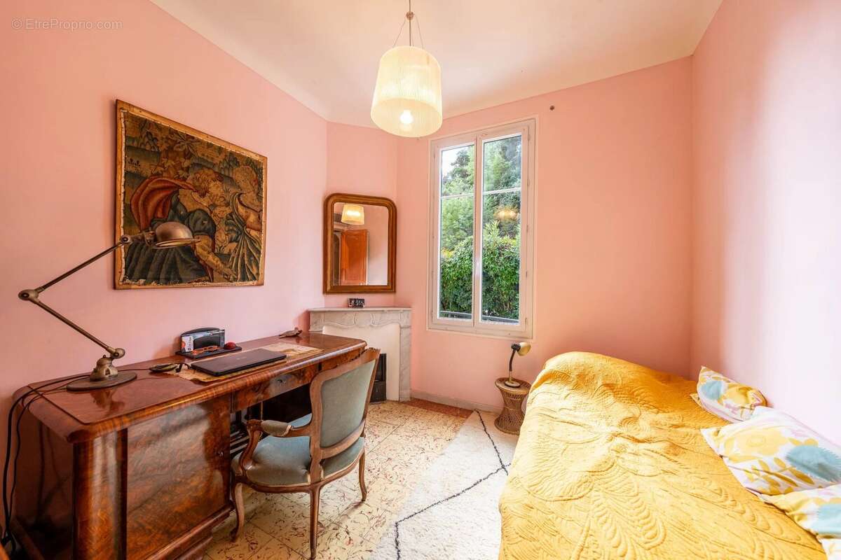 Cannes croix des gardes - maison de caractere – beaux volumes - photo 11