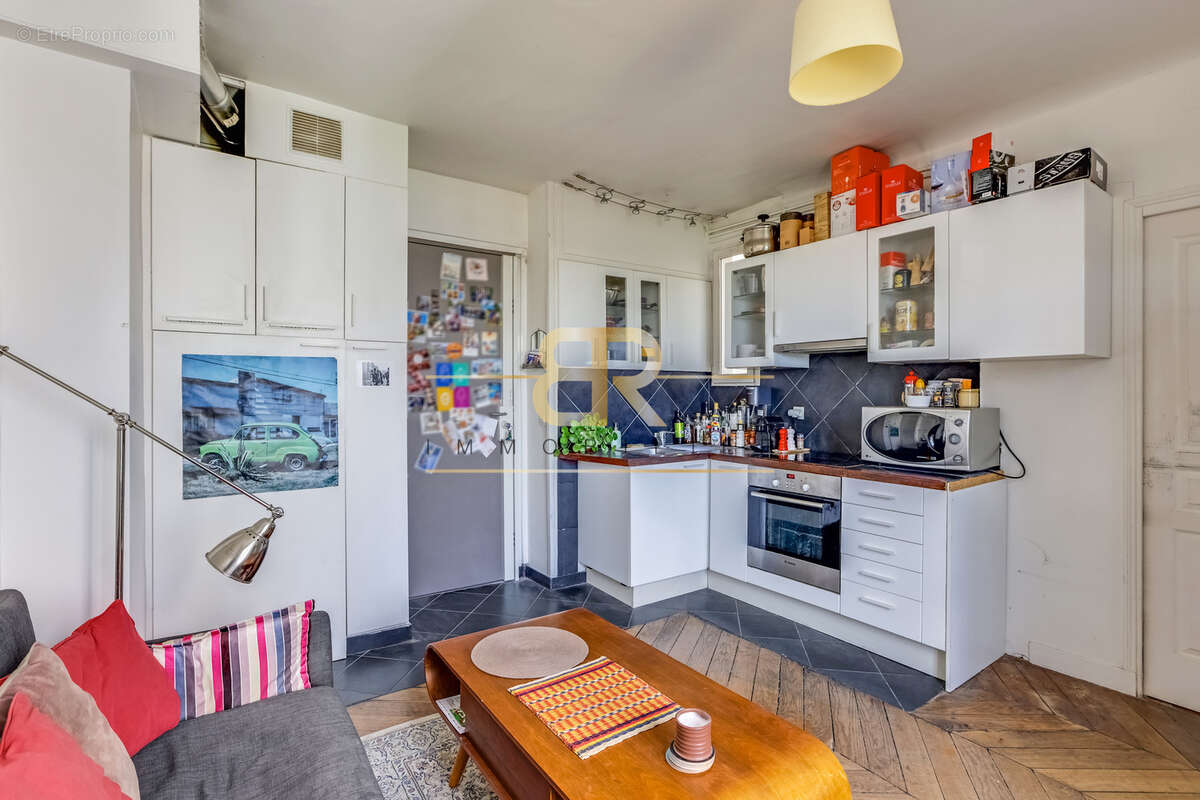 Appartement à PARIS-14E