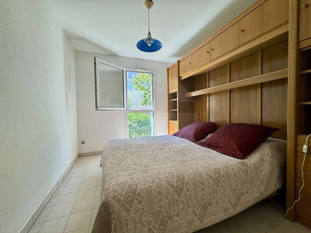 Sete quartier haut - appartement trois pieces et garage - photo 7