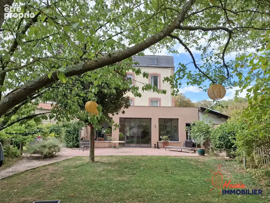 Maison 8 pièces 209 m² à vendre à Chalons-En-Champagne (51000) - photo 2