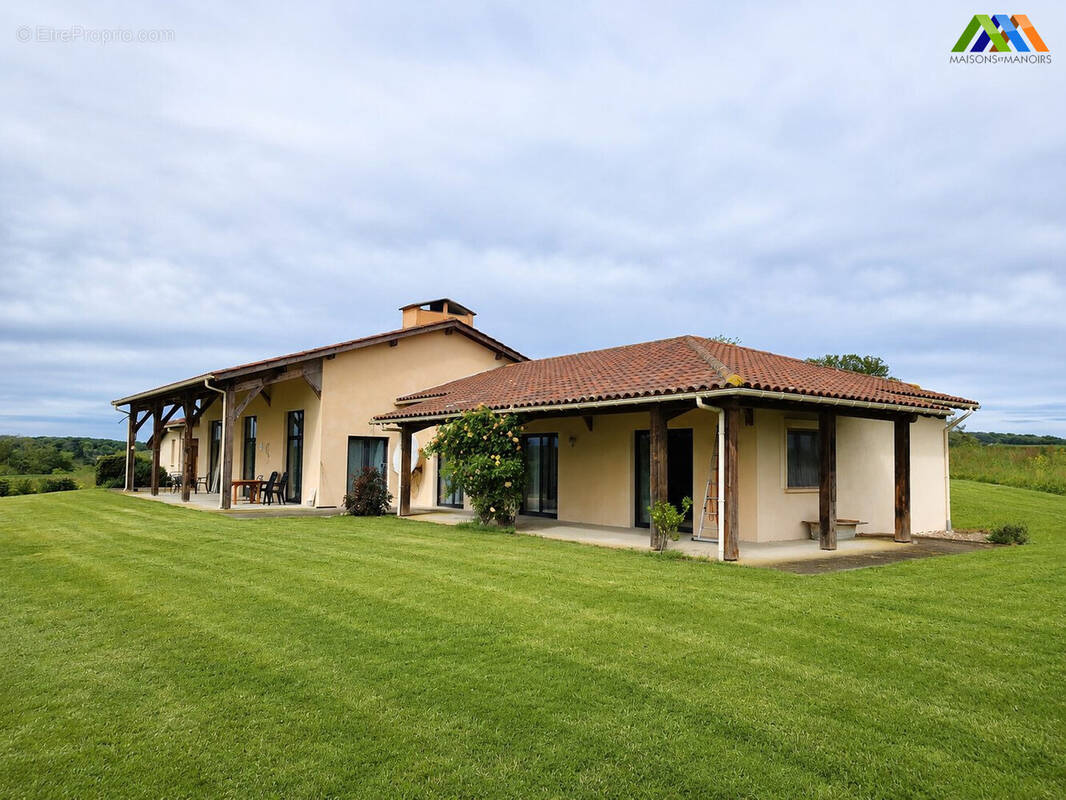 Bungalow de plain-pied à Miélan dans le Gers - Maison à MIRANDE