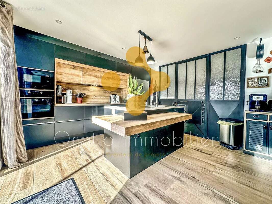 Maison à SAINT-MARTIN-EN-HAUT