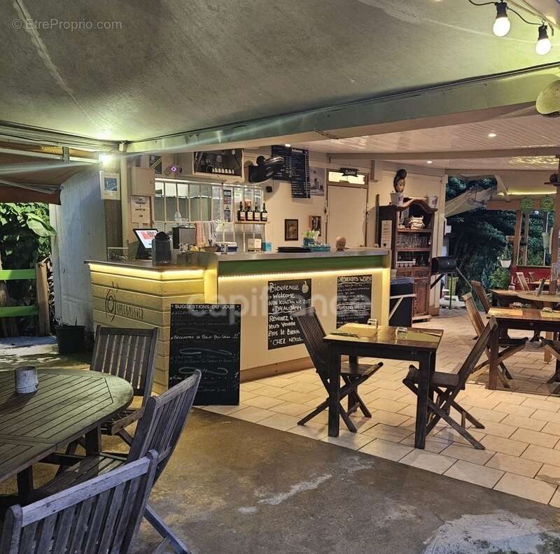 Commerce à SAINTE-LUCE