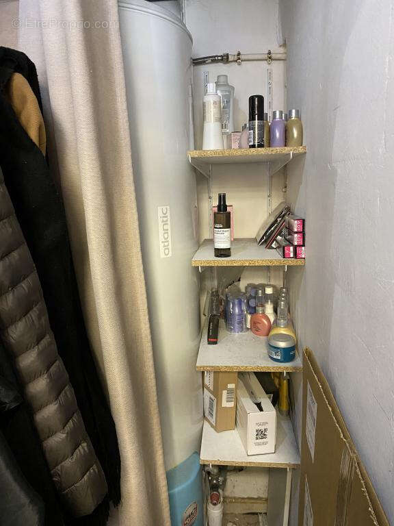 Salon de coiffure mixte   zone commerciale   parking clientele   alpes maritimes - photo 2