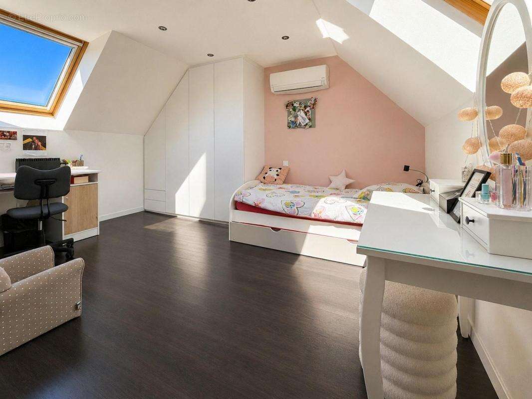 Maison à BONNETABLE