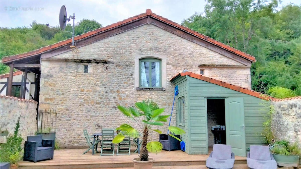 PISCINE TERRASSE - Maison à SAINT-CIERS-SUR-BONNIEURE