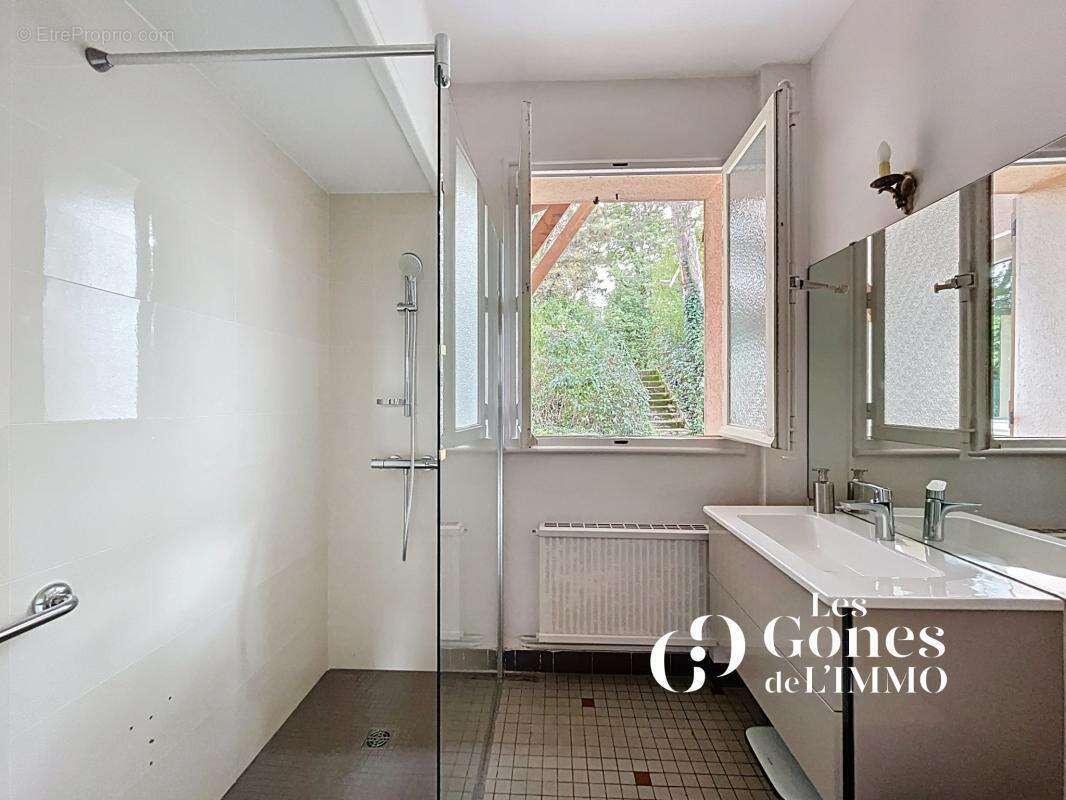 Maison à FRANCHEVILLE