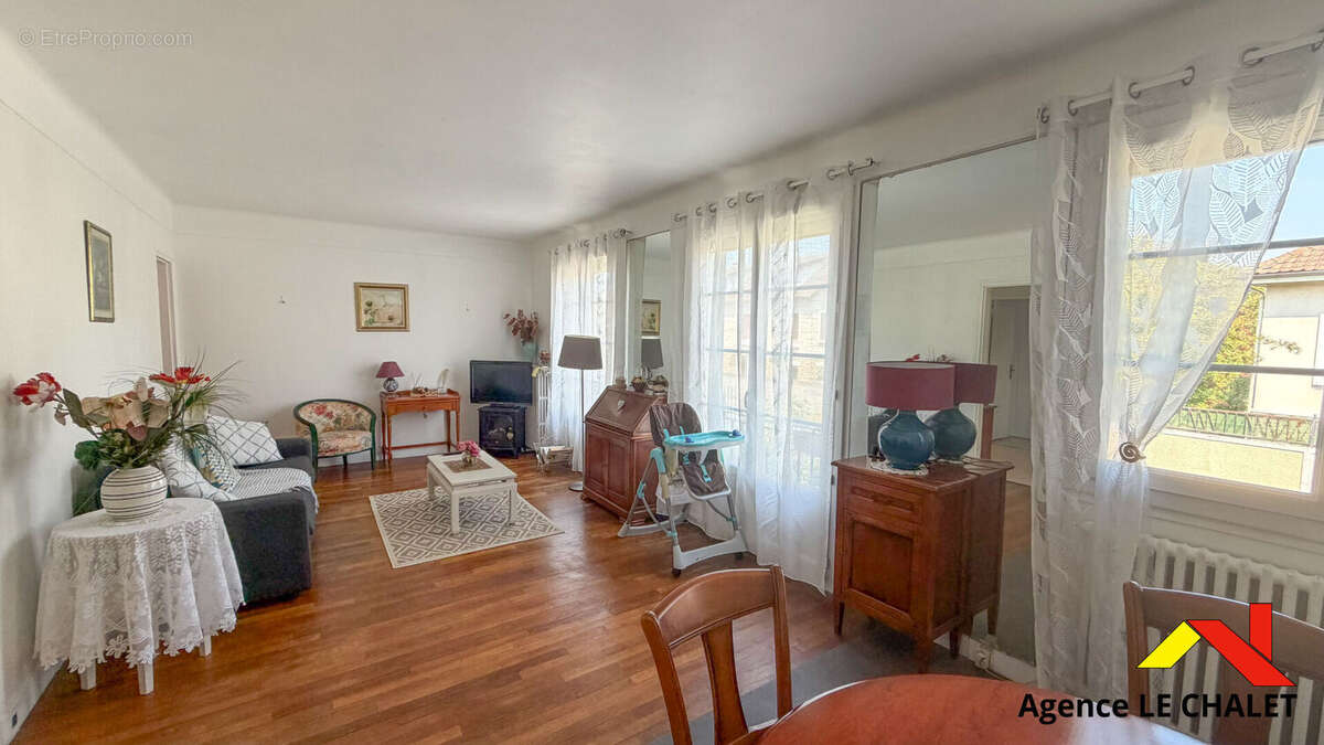 Ablon-sur-Seine Centre Maison familiale 6 pièces de 100 m², 4 chambres et grand jardin - photo 3
