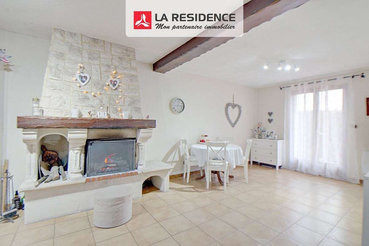 Maison à ROSNY-SUR-SEINE