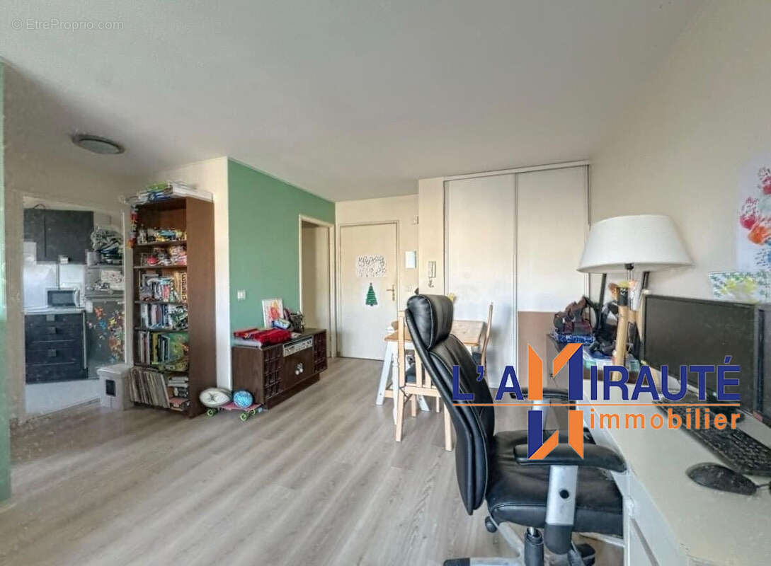 Appartement à HOUILLES