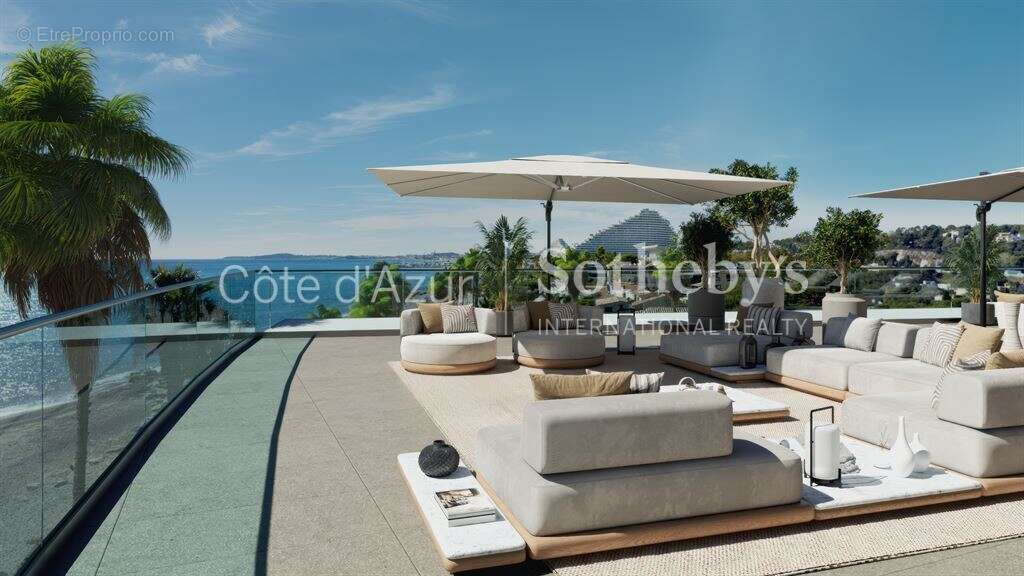 Appartement à VILLENEUVE-LOUBET