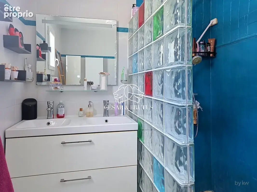 Maison 184 m² à Saint-Clair-Du-Rhone  - photo 8