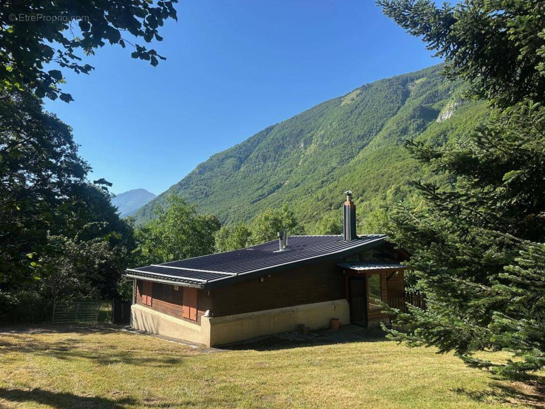 Maison à SUC-ET-SENTENAC